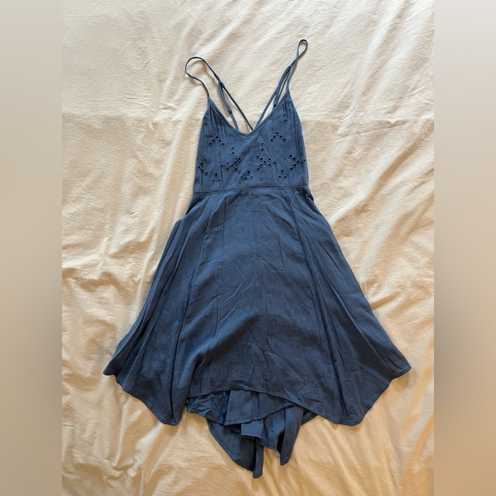 flowy blue dress, size M